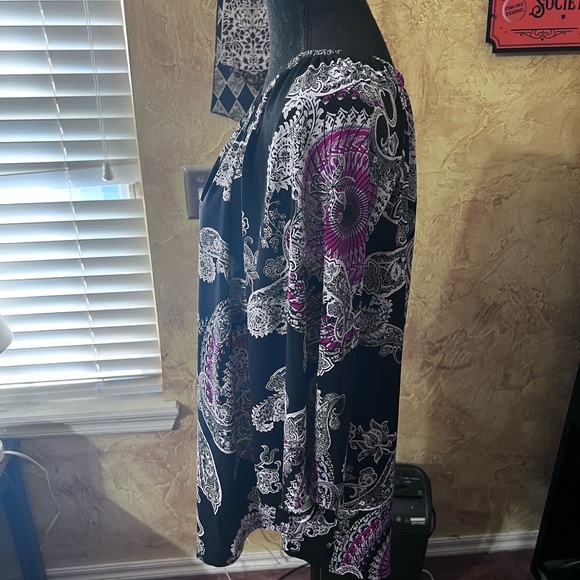 Women’s top - Picture 3 of 3